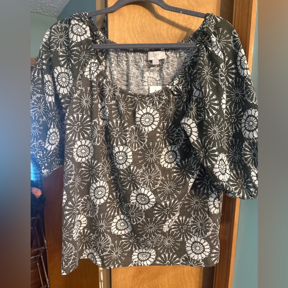 NWT Loft Peasant Top L